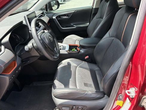 Used 2019 Toyota RAV4 Adventure w/ Cold Weather Package AWD/4WD image 9