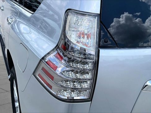 Used 2018 Lexus GX 460 Premium w/ Premium Package AWD/4WD image 26