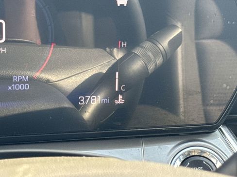 Used 2025 Chevrolet Trax LT w/ Driver Confidence Package image 22