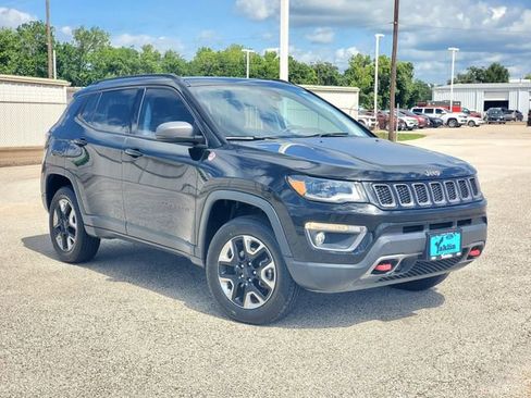 Used 2018 Jeep Compass Trailhawk w/ Navigation Group AWD/4WD image 55