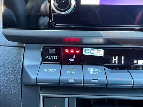 New 2026 Toyota Camry SE w/ Convenience Package image 28