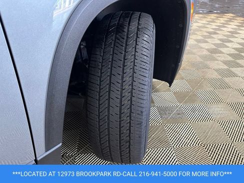 Used 2023 Chevrolet Traverse LS FWD image 31