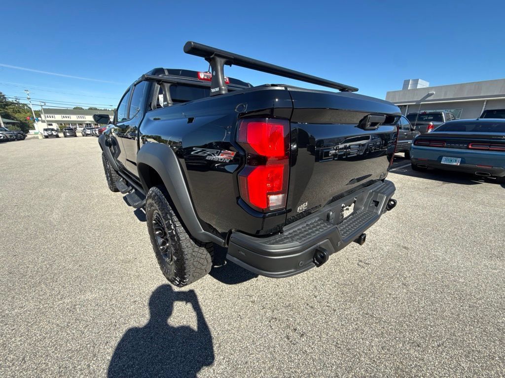 Used 2026 Chevrolet Colorado ZR2 w/ ZR2 Bison Edition AWD/4WD image 3