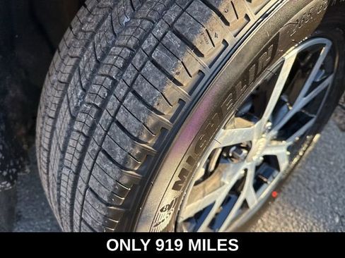 Used 2025 Jeep Grand Cherokee Limited w/ MOPAR Finishing Package image 8