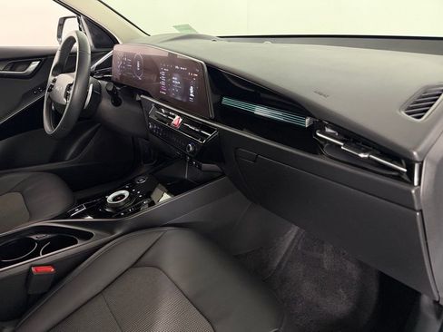 Used 2023 Kia Niro Wind FWD image 32