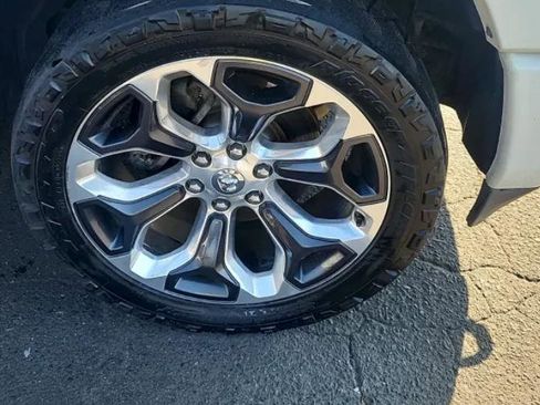 Used 2019 RAM 1500 Limited image 8