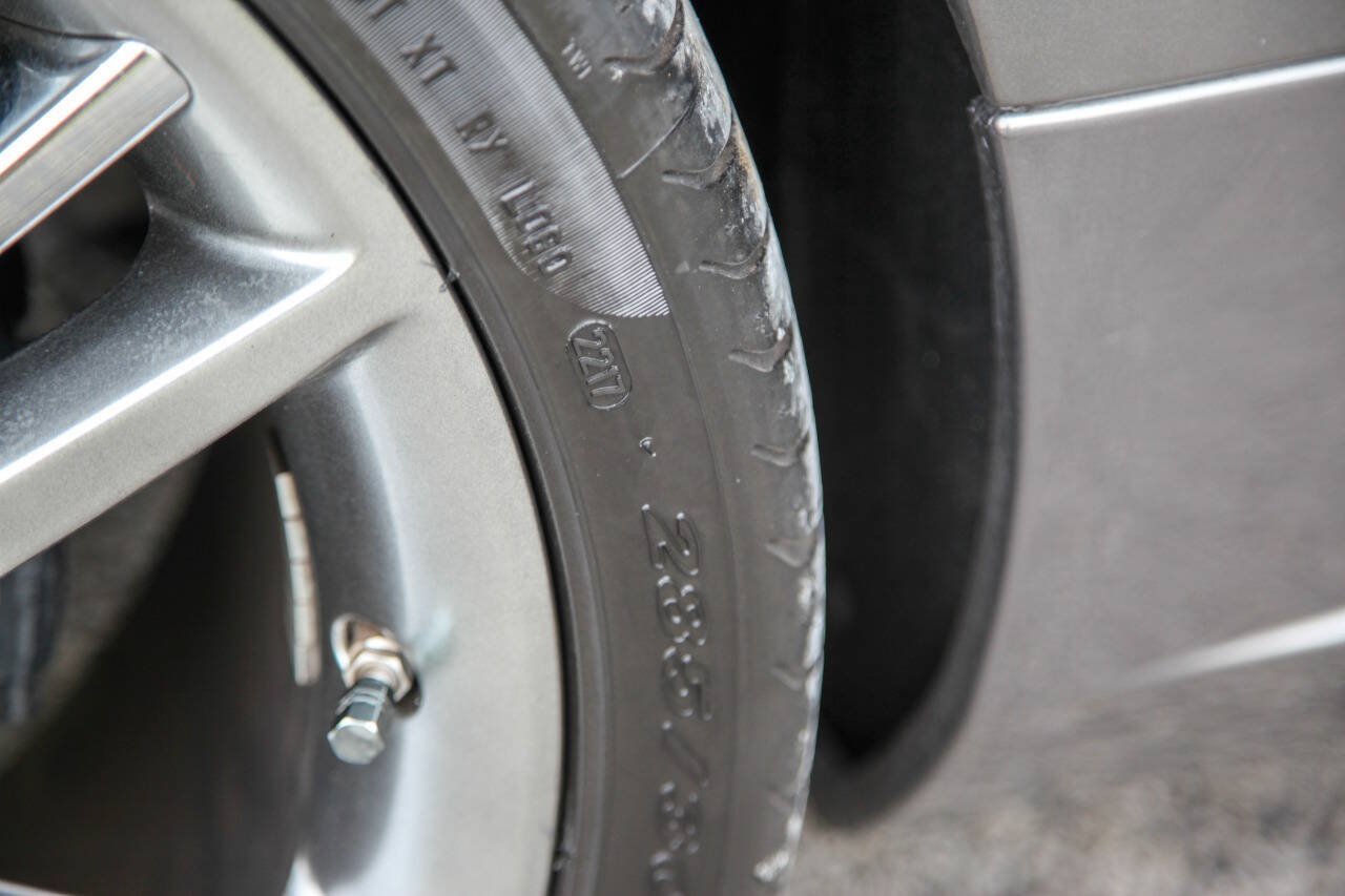 Used 2009 Jaguar XKR R RWD image 12