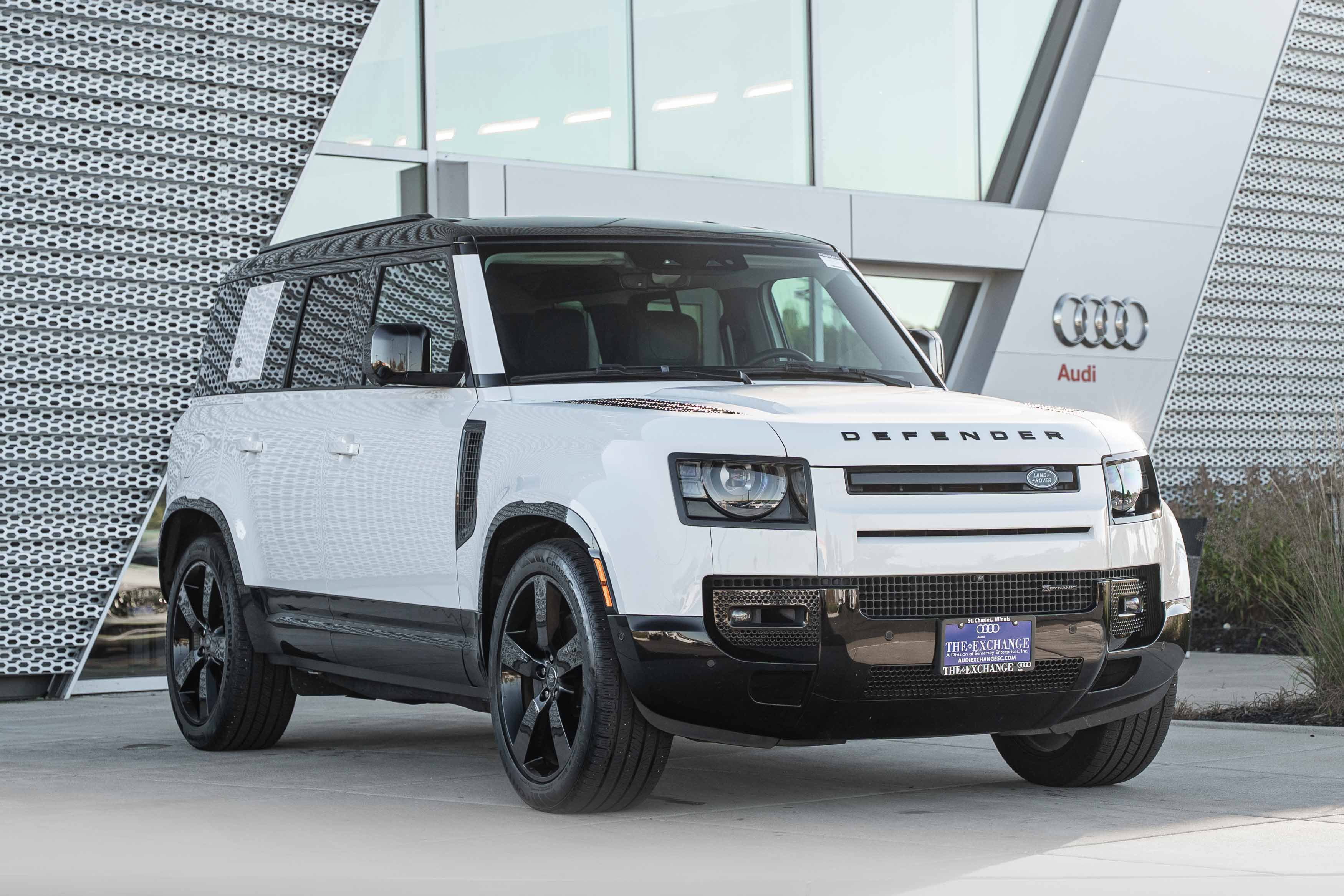 Used 2023 Land Rover Defender 110 X-Dynamic SE AWD/4WD image 1