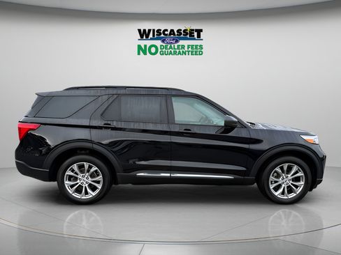 Used 2023 Ford Explorer XLT w/ Equipment Group 202A AWD/4WD image 6