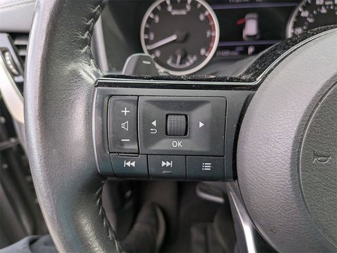 Used 2023 Nissan Rogue SV w/ SV Premium Package image 18