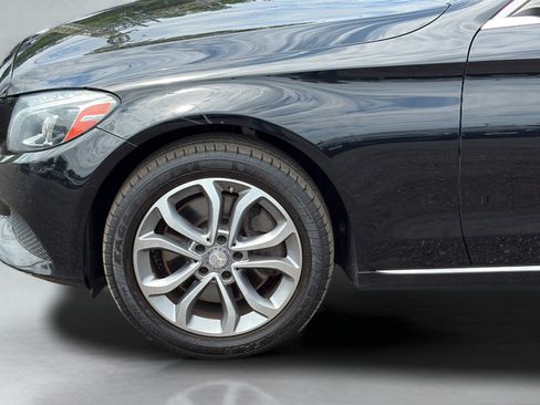 Used 2016 Mercedes-Benz C 300 4MATIC Sedan image 28