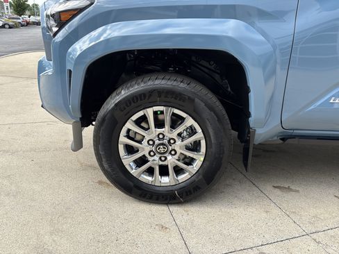 New 2026 Toyota Tacoma Limited AWD/4WD image 34