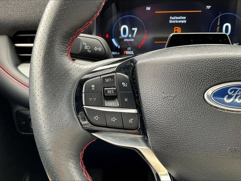 Used 2025 Ford Explorer ST-Line w/ ST-Line Street Pack AWD/4WD image 10