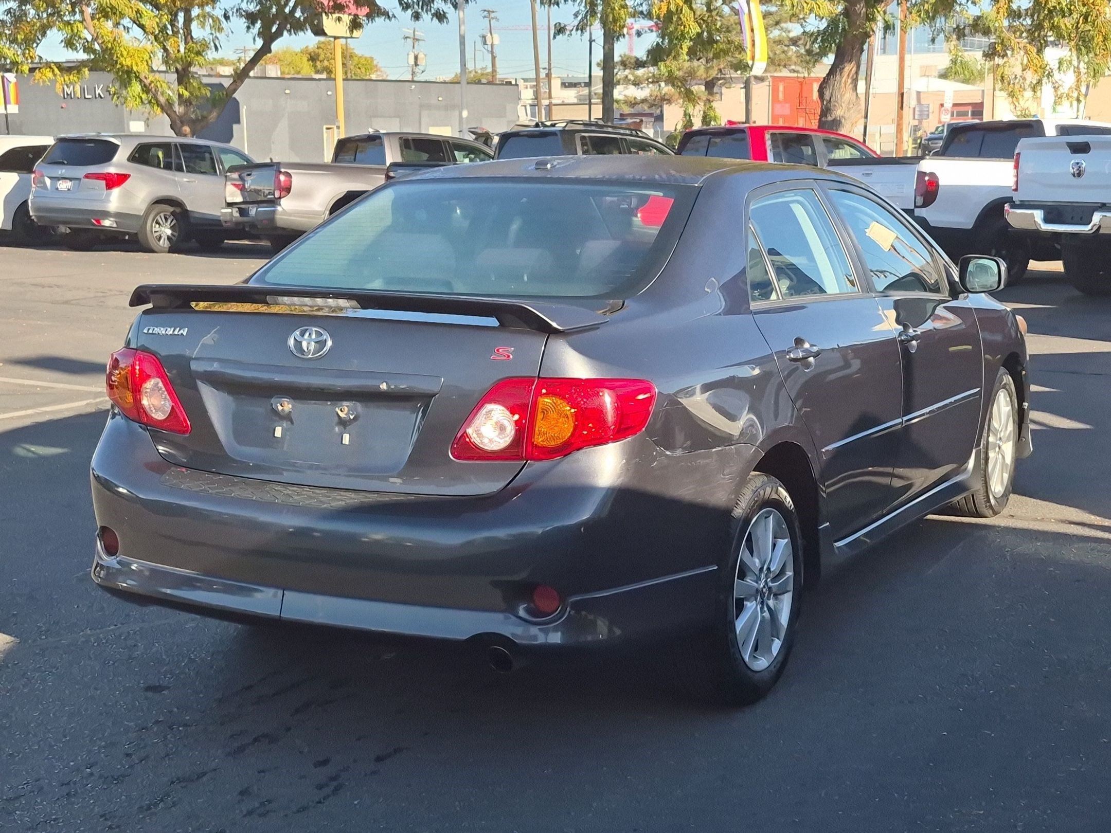 Used 2010 Toyota Corolla FWD image 3
