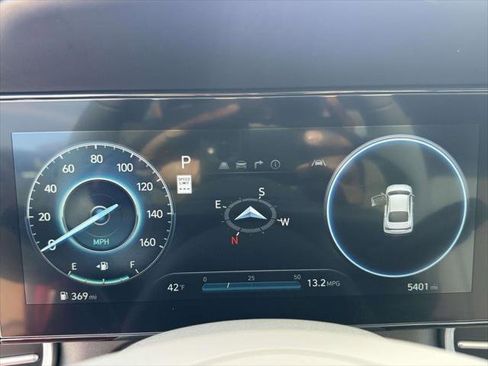 Certified 2025 Hyundai Elantra SEL image 26