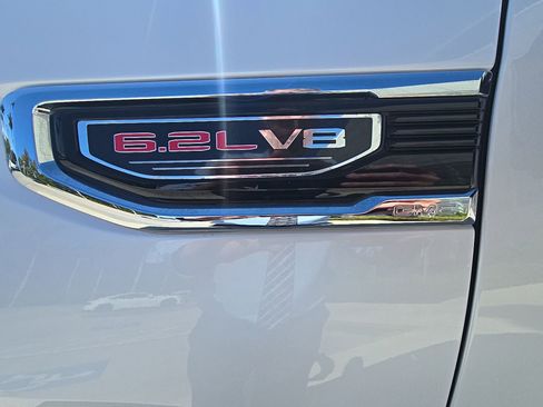 Used 2019 GMC Sierra 1500 Denali w/ Denali Ultimate Package image 10