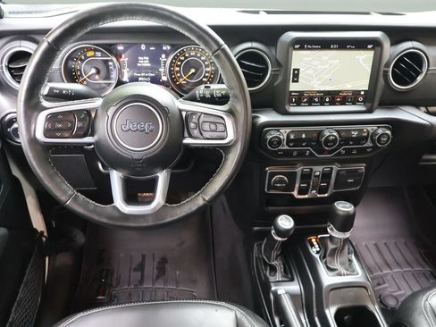 Used 2021 Jeep Wrangler Unlimited Sahara AWD/4WD image 14