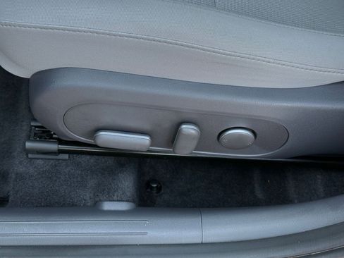 Used 2025 Hyundai Kona SEL image 23