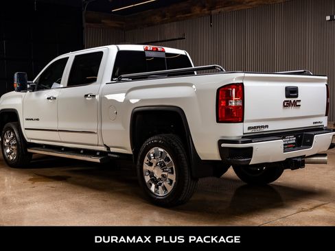 Used 2016 GMC Sierra 2500 Denali w/ Duramax Plus Package image 6