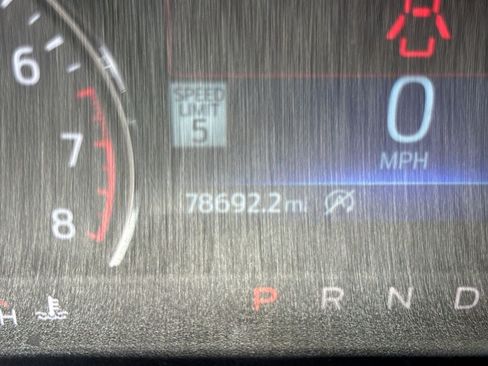 Used 2021 Ford Explorer XLT w/ Equipment Group 202A AWD/4WD image 22