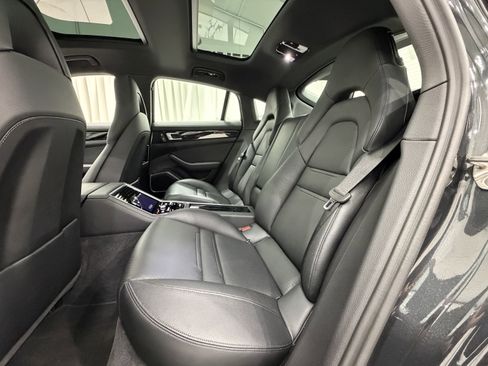 Certified 2023 Porsche Panamera 4 image 20