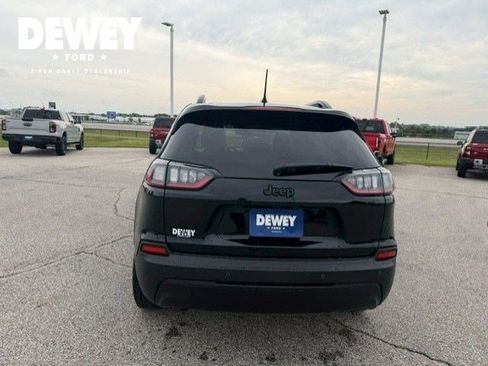 Used 2021 Jeep Cherokee Latitude Plus AWD/4WD image 7