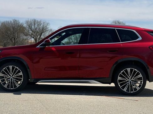New 2026 BMW X1 xDrive28i w/ Technology Package AWD/4WD image 3