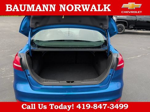 Used 2018 Ford Focus SE FWD image 37