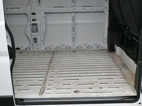 Used 2024 RAM ProMaster 2500 w/ Convenience Group image 14