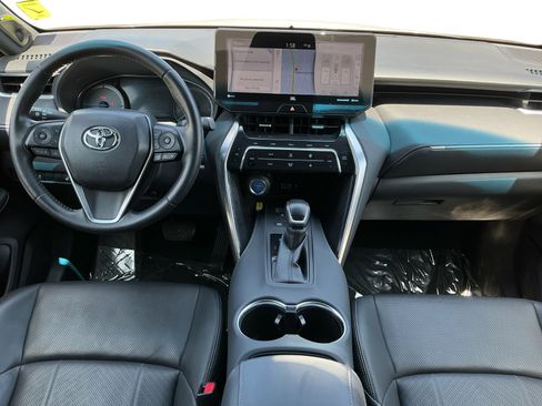 Used 2021 Toyota Venza XLE w/ Softex Package AWD/4WD image 9
