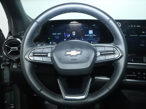 Used 2025 Chevrolet Equinox LT image 20