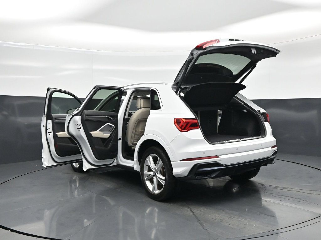 Used 2021 Audi Q3 2.0T Premium w/ Convenience Package AWD/4WD image 32