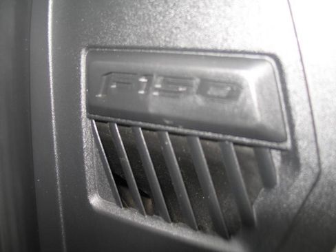 Used 2019 Ford F150 Lariat w/ Equipment Group 502A Luxury AWD/4WD image 54