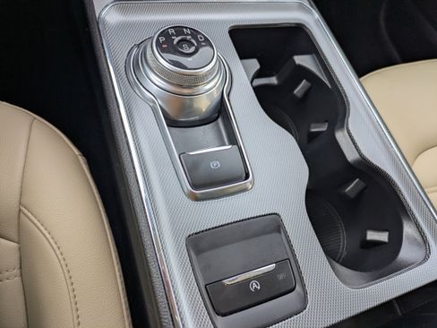 Used 2021 Ford Edge SEL image 14