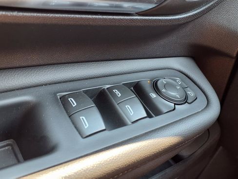 Used 2024 GMC Terrain SLE FWD image 22