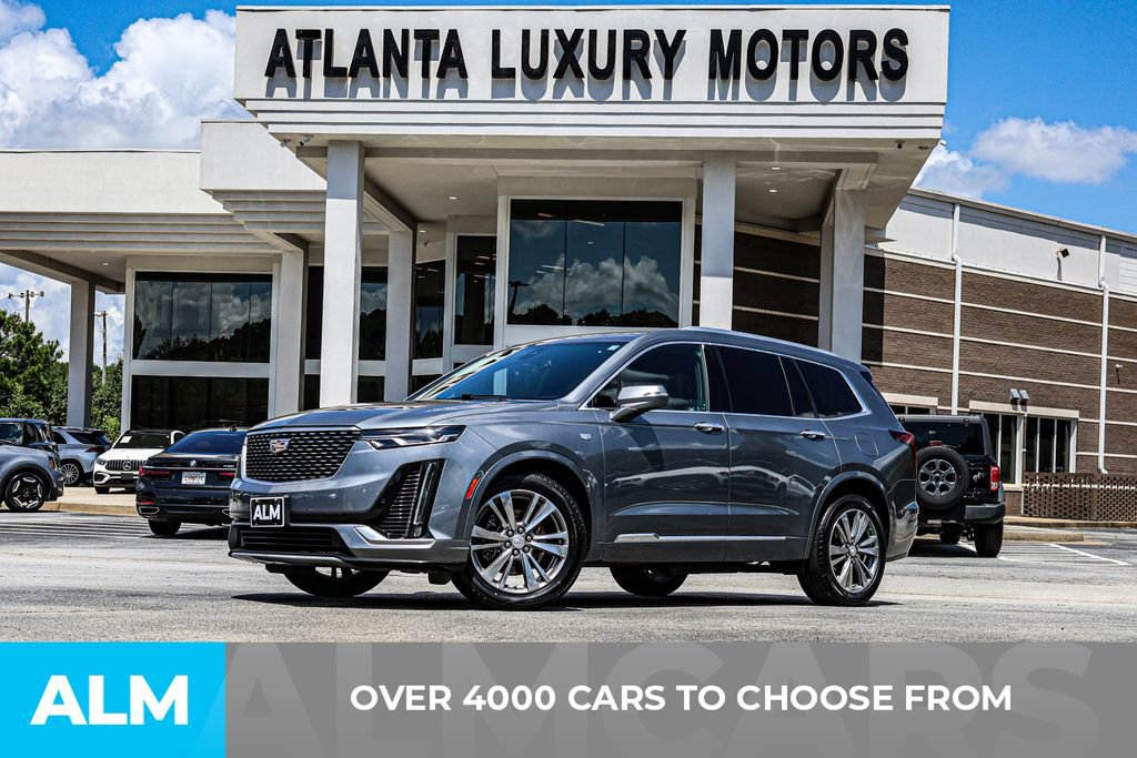 Used 2022 Cadillac XT6 Premium Luxury FWD image 2