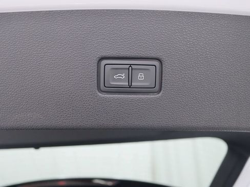 Used 2022 Audi SQ8 Prestige w/ Prestige Package AWD/4WD image 41