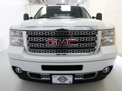 Used 2011 GMC Sierra 3500 Denali image 13