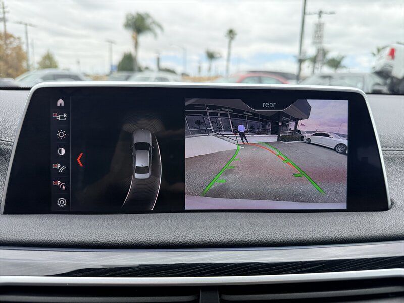 Used 2019 BMW 740i w/ M Sport Package RWD image 18