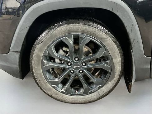 Used 2020 GMC Terrain SLE w/ Elevation Edition image 29