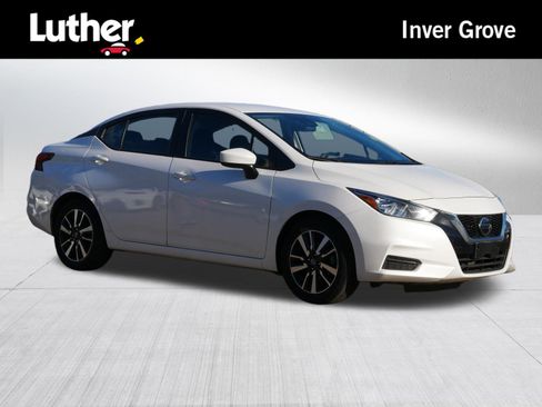 Certified 2022 Nissan Versa SV image 1