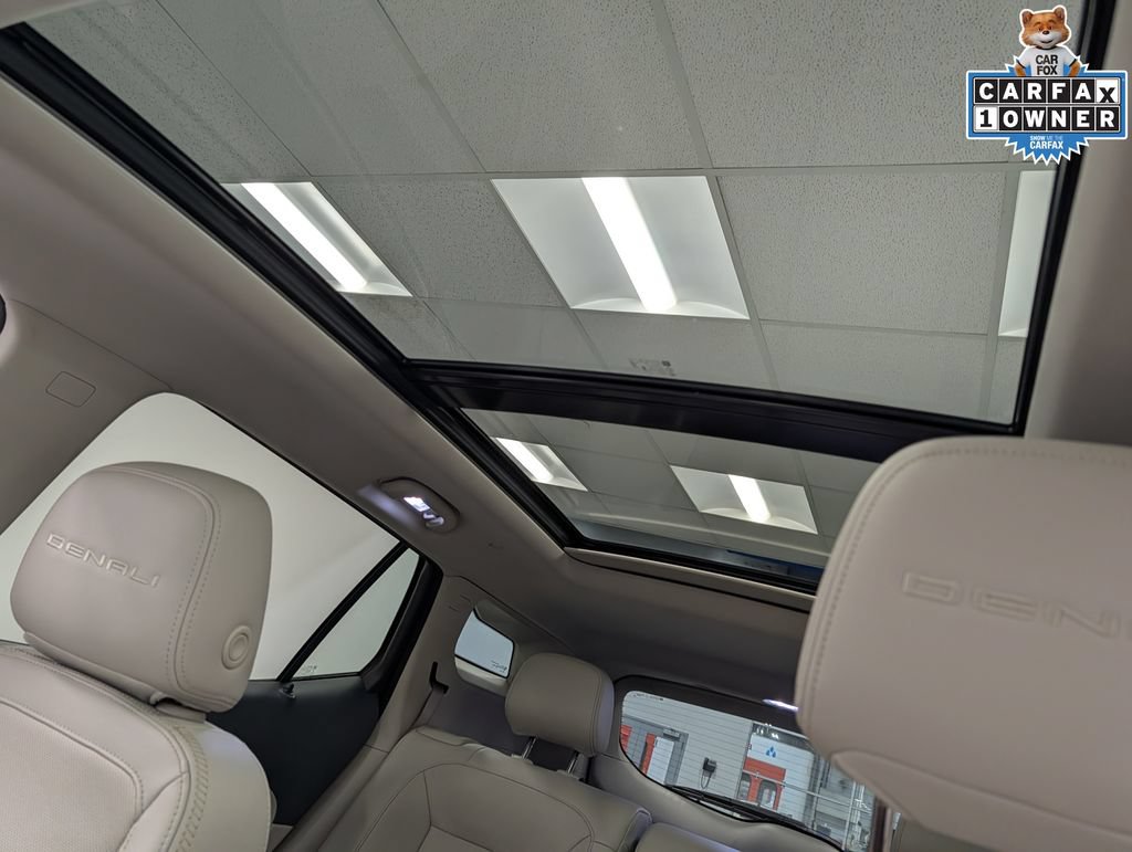 Used 2023 GMC Terrain Denali w/ Denali Premium Package AWD/4WD image 22