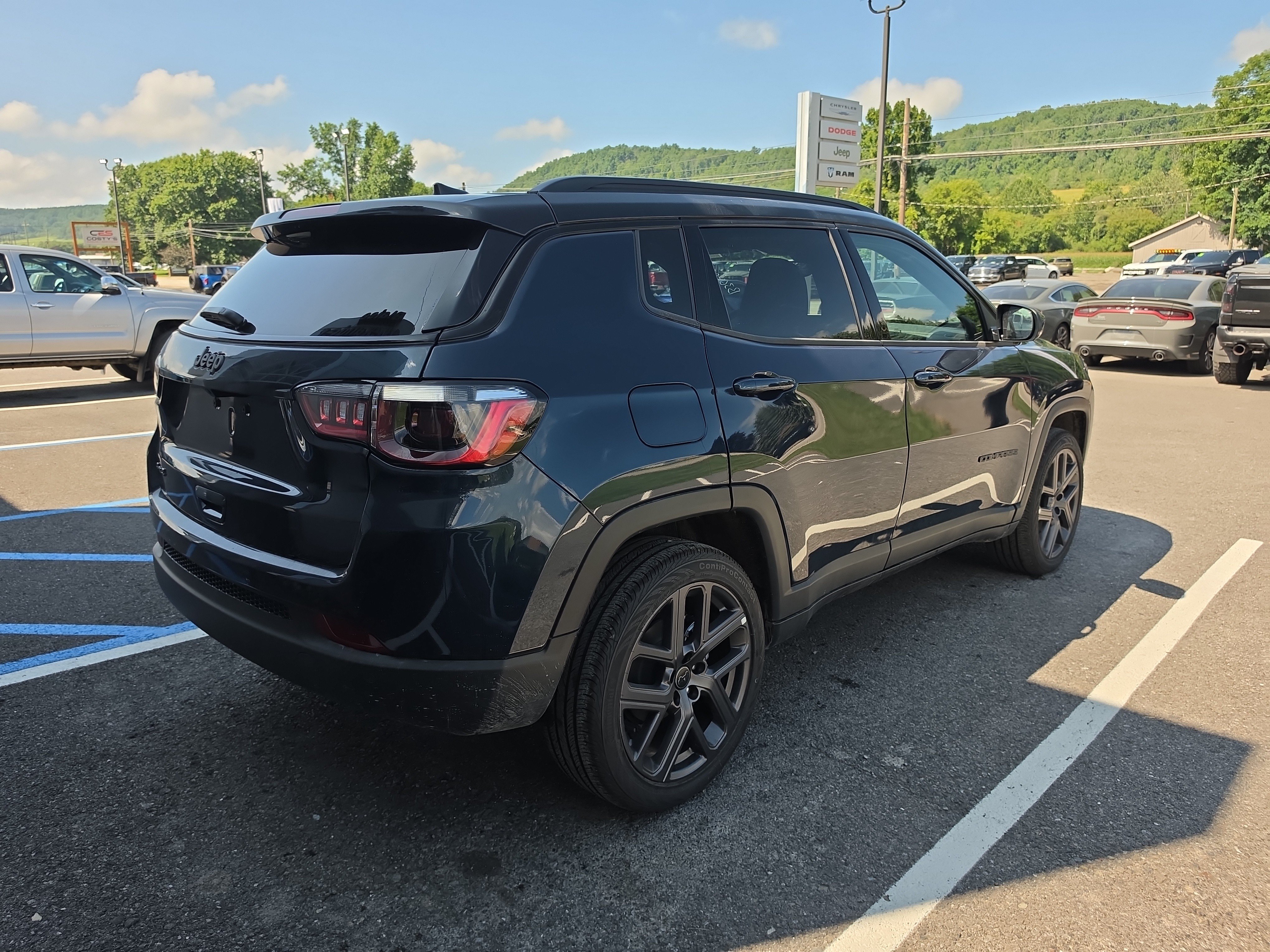 New 2026 Jeep Compass Limited AWD/4WD image 3