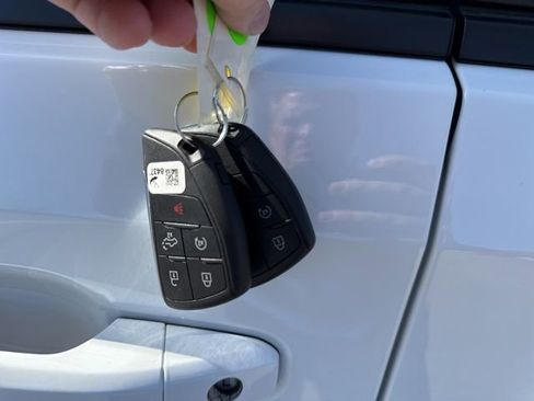 Used 2023 Chevrolet Silverado 1500 LT image 18