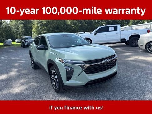 Used 2024 Chevrolet Trax RS w/ Sunroof Package FWD image 12