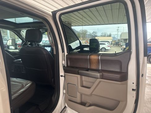 Used 2018 Ford F450 Limited image 24