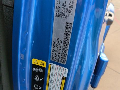 New 2025 Jeep Gladiator High Tide image 50