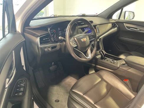 Used 2024 Cadillac XT6 Luxury FWD image 6
