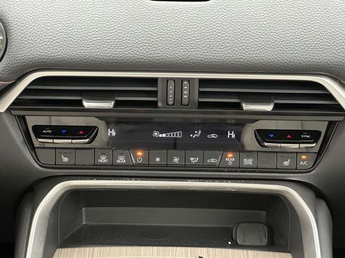 Certified 2024 MAZDA CX-90 Plug-In Hybrid w/ Premium Pkg image 25