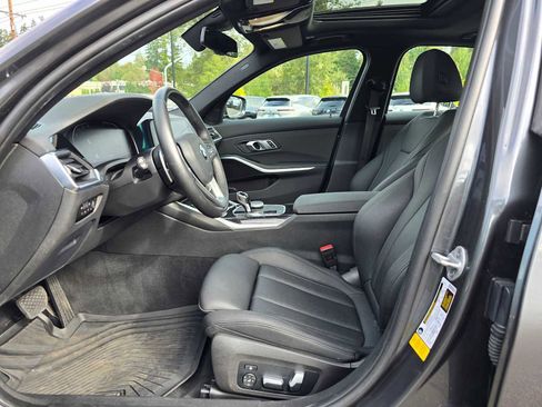 Used 2021 BMW 330i Sedan w/ Premium Package image 20